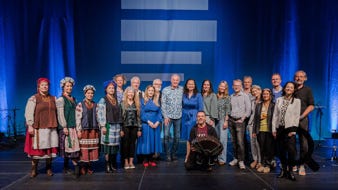 Nils Kercher und Kira Kaipainen spielten bei der Live-Ausgabe der Sendung "Sonntagsspaziergang - Reisenotizen aus aller Welt" die direkt aus dem Kammermusiksaal des Deutschlandfunks in Köln gesendet wurde. Foto: Thomas Kujawinski / Deutschlandfunk